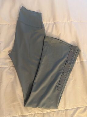 ALO FLARE LEGGINGS 7/8